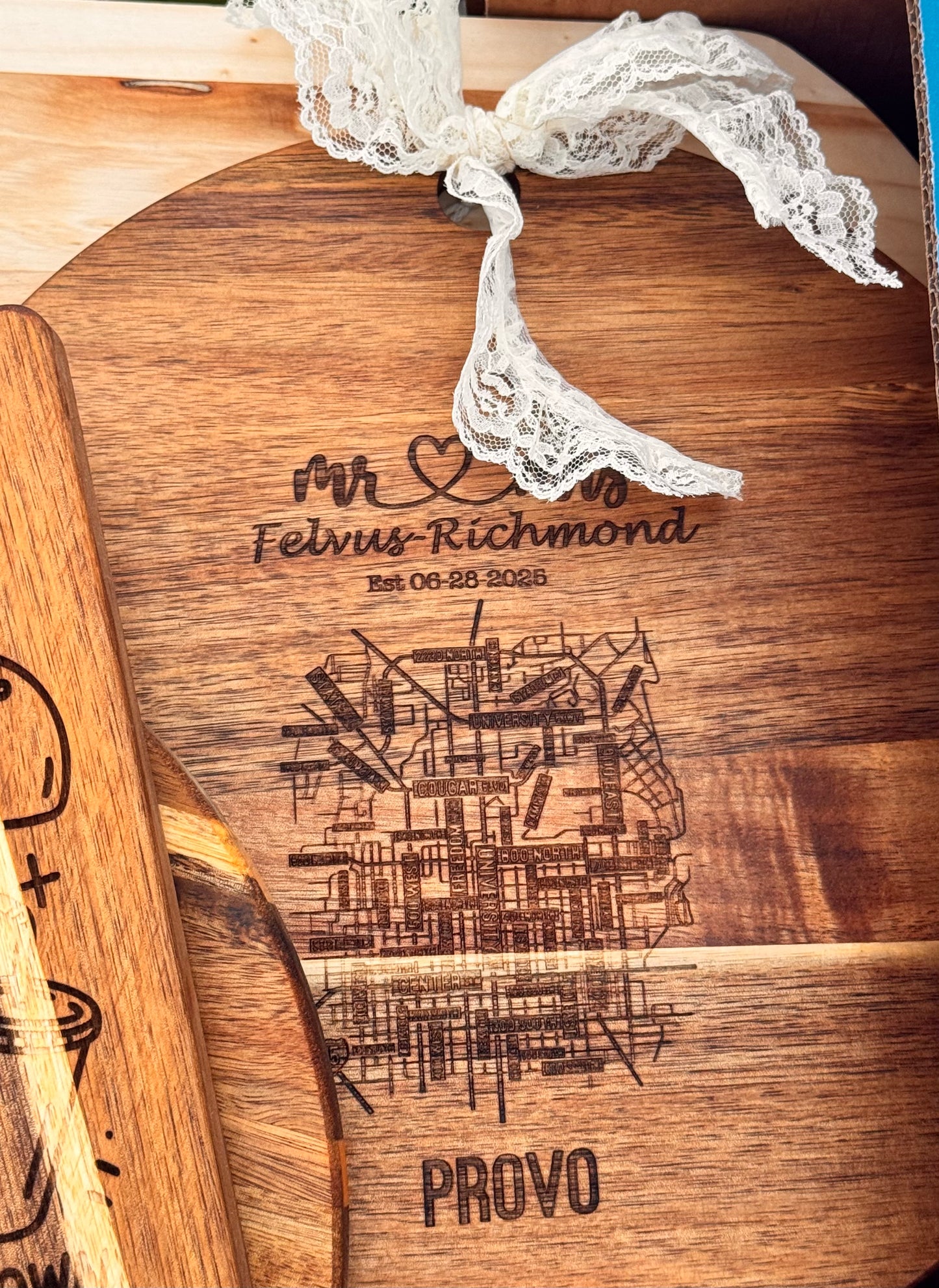 Round Charcuterie Board-Engraved